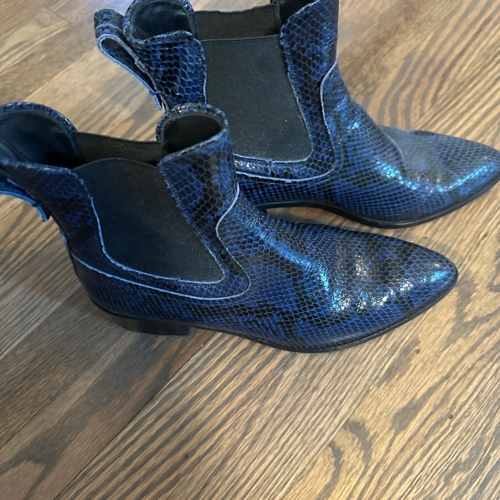 Veronica Beard boots